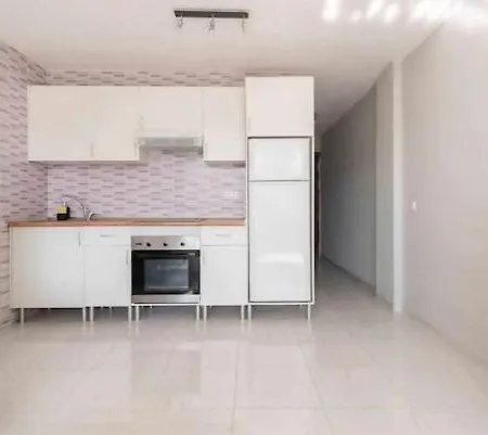 Con Piscina Y Aire Acondicionado Apartment *