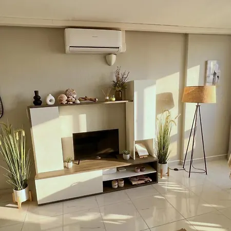 Con Piscina Y Aire Acondicionado