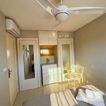 Con Piscina Y Aire Acondicionado Apartman